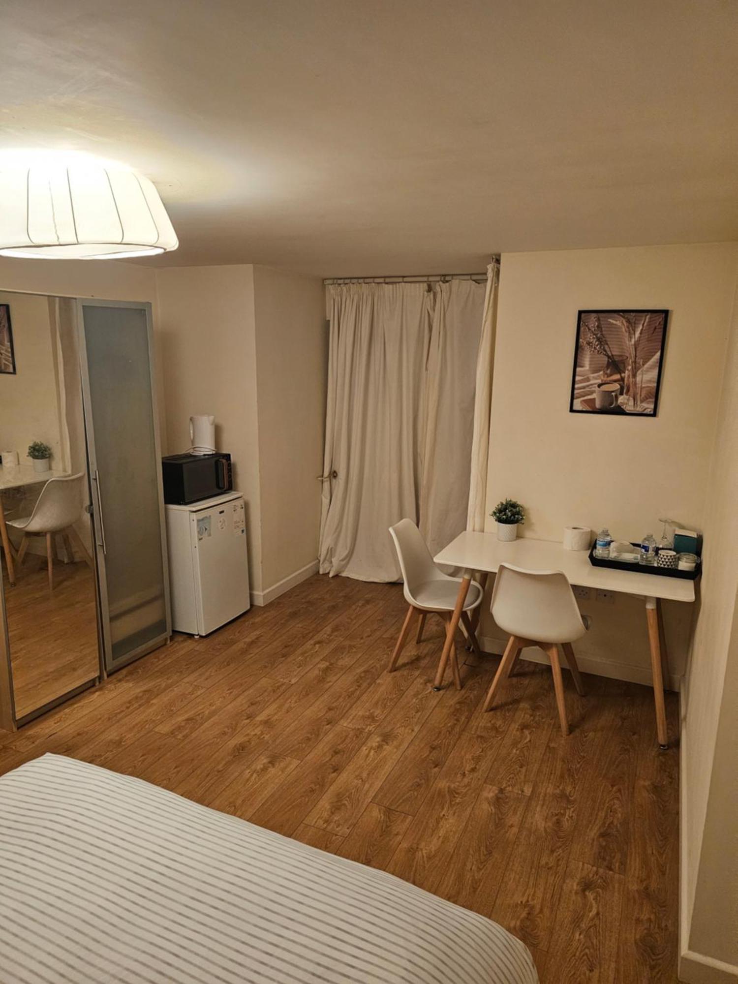Extra Large Bedroom Dartford Exterior foto